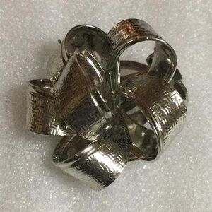 Silver Bow Scarf Clip